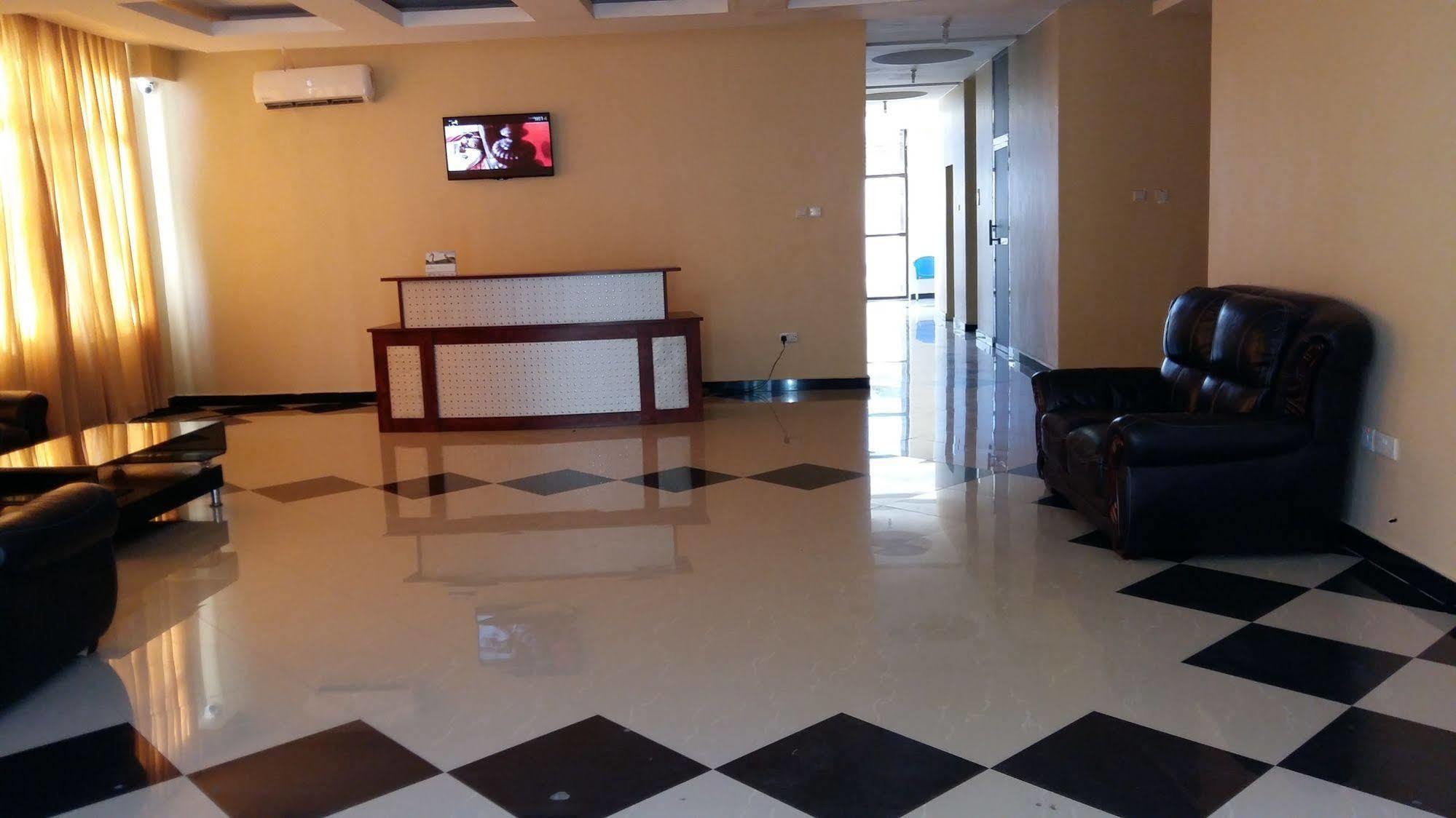 Hotreef Airport Hotel Dar es Salaam Esterno foto